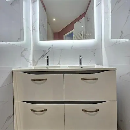 Maison, 2 Chambres, 2 Sdb, 2 Toilettes