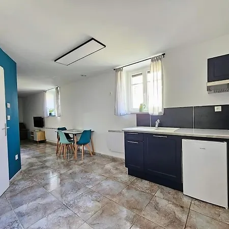 Maison, 2 Chambres, 2 Sdb, 2 Toilettes Дом отдыха Custines