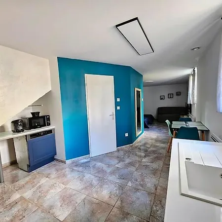 Maison, 2 Chambres, 2 Sdb, 2 Toilettes *